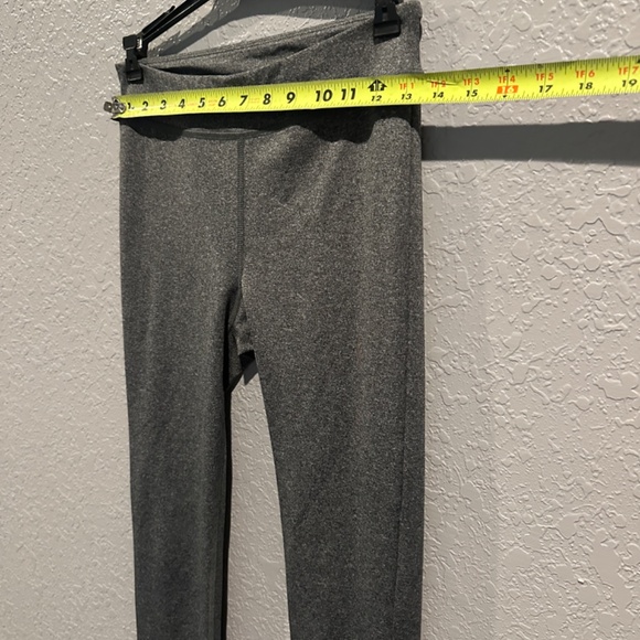 Aero Grey Leggings - Size M - Picture 5 of 8
